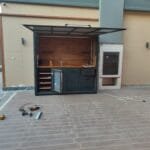 Modüler dış mekan mutfak ve profesyonel açık hava mutfağı kurulumu.